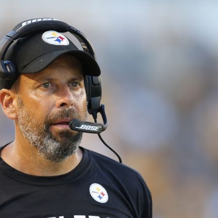 Former Steelers OC weighs in on QB hunt