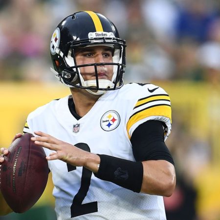 Pittsburgh Steelers QB Mason Rudolph speaks at President Trump rally