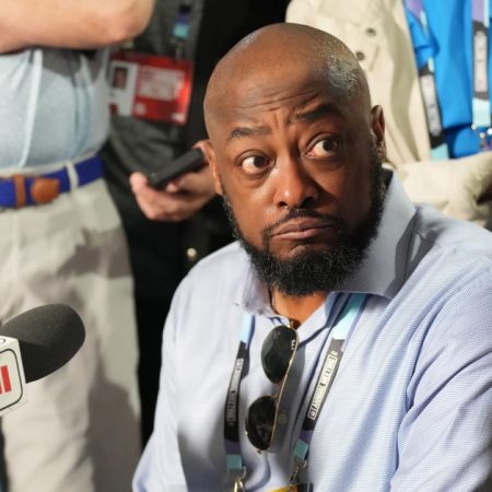 Colin Cowherd: Pittsburgh Steelers head coach Mike Tomlin is ‘outdated’ 