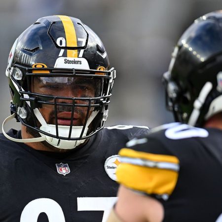 How many Hall of Famers are on the Steelers’ roster?