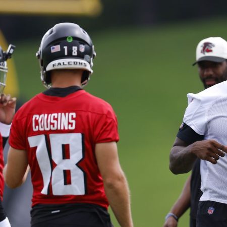 Steelers trade idea lands new quarterback, Pro Bowl pass-catcher