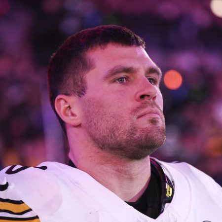 Steelers news: Amid trade interest for T.J. Watt, Pittsburgh remains focused on contract extension