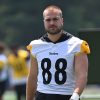 Steelers TE Pat Freiermuth stepping up at youth football event: ‘I have the city of Pittsburgh’s back’