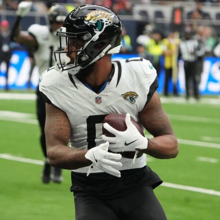 Pittsburgh Steelers RB wants big play WR to join team