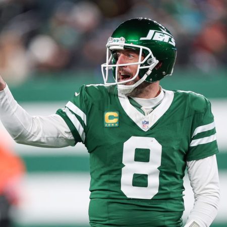 Friday Night Happy Hour: Aaron Rodgers is here edition