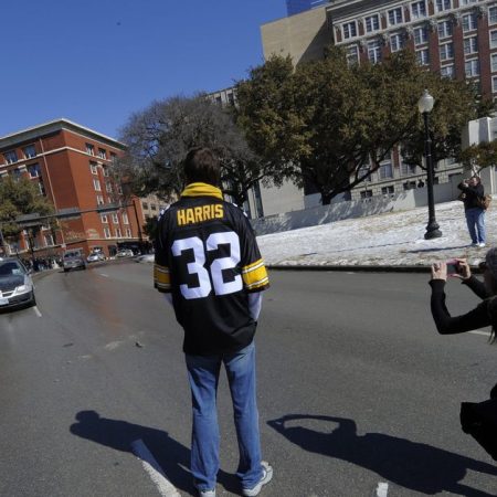 Saturday Night Open Thread Offseason Week 22: Choose your own adventure!